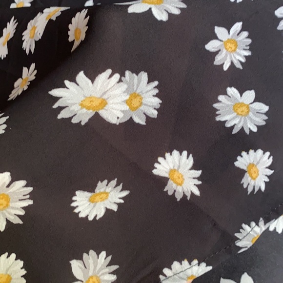 Sheer Black Daisy Summer Top small - Picture 7 of 8